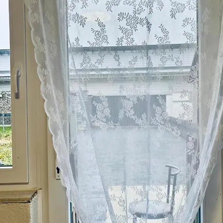 Einzelzimmer 2 Work - Suhitha's Gaestehaus Villingen-schwenningen Дом отдыха