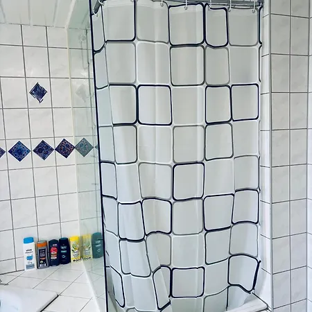 Дом отдыха Einzelzimmer 2 Work - Suhitha's Gaestehaus Villingen-schwenningen Dauchingen